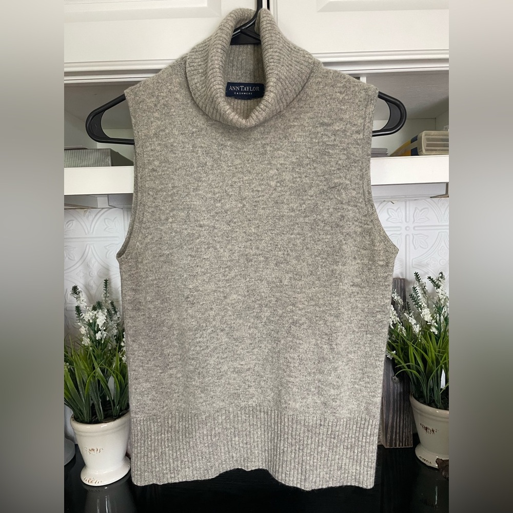 Ann Taylor BLUE LABEL Two-Ply Cashmere Sleeveless Sweater